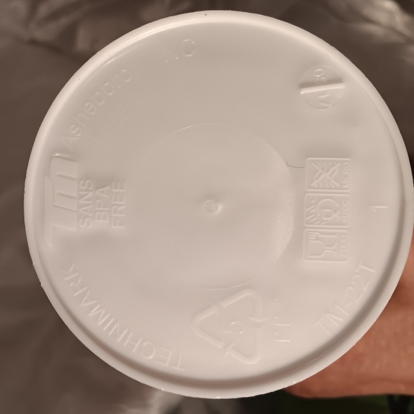 Seattle Seahawks 22oz Cups (6) and 6 pong balls - Picture 5 of 5